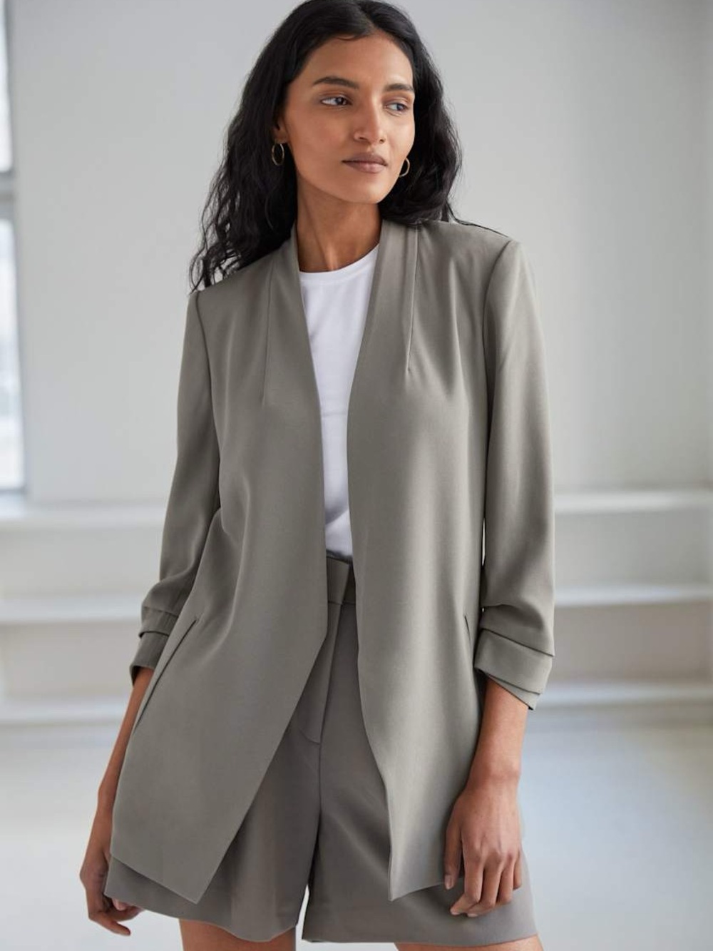 NEW ARITZIA BABATON POWER HIP BLAZER Grey Gray Size 10